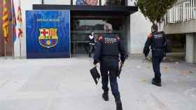 Los Mossos entran en las oficinas del Camp Nou / SER Catalunya