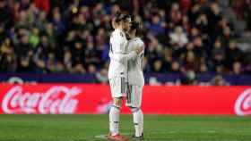 Bale celebra el gol que logró en el Ciutat de València / EFE