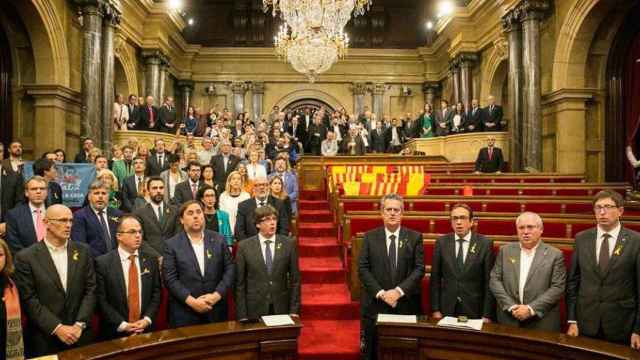 El Govern de Carles Puigdemont y los exconsejeros presos tras la aprobación de la DUI en el Parlament / EFE