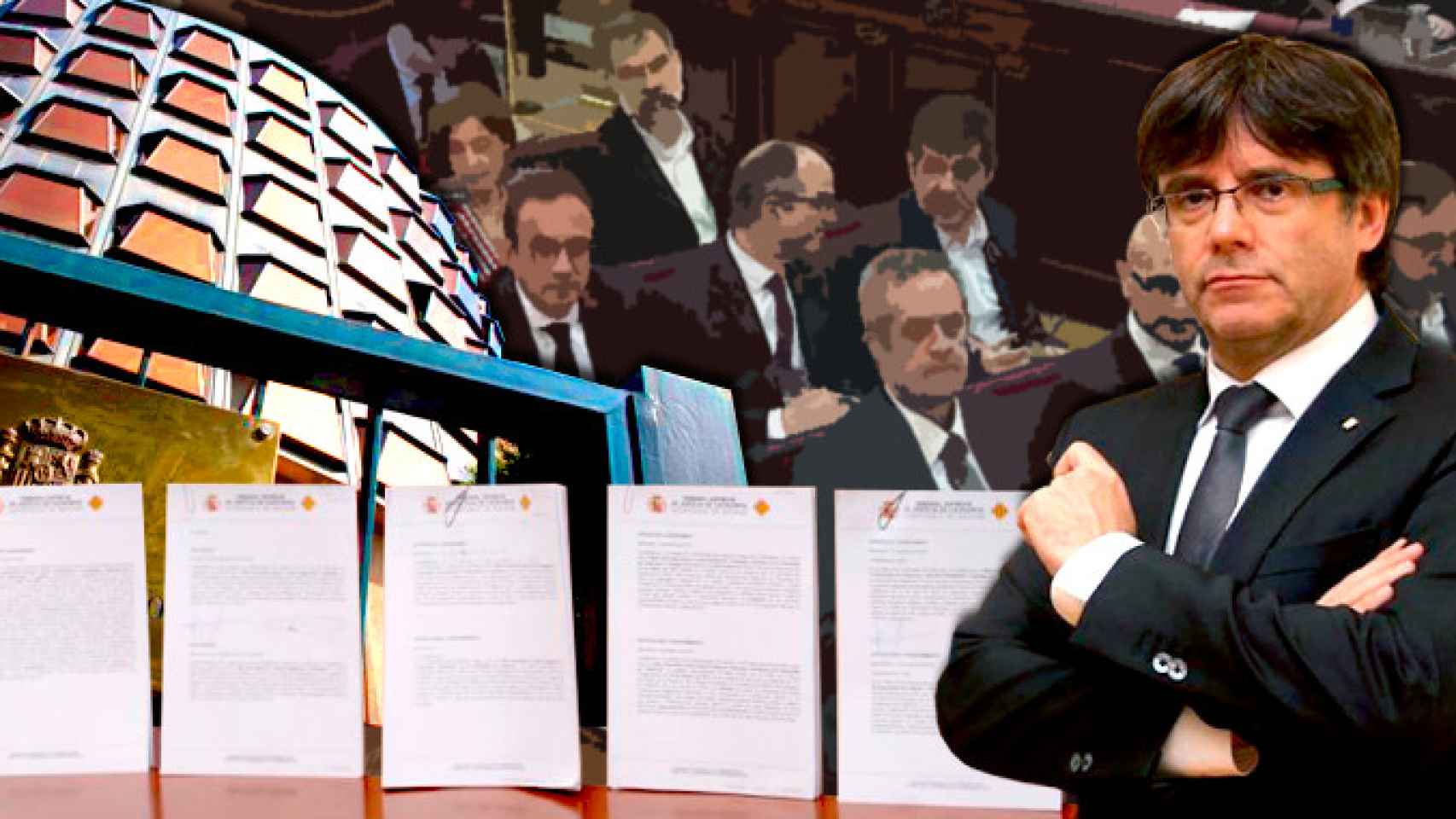 Puigdemont con las cinco notificaciones del Tribunal Constitucional / CG