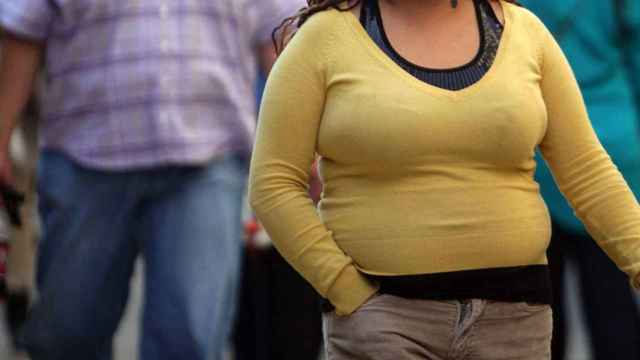 Imagen de una persona con sobrepeso / EFE