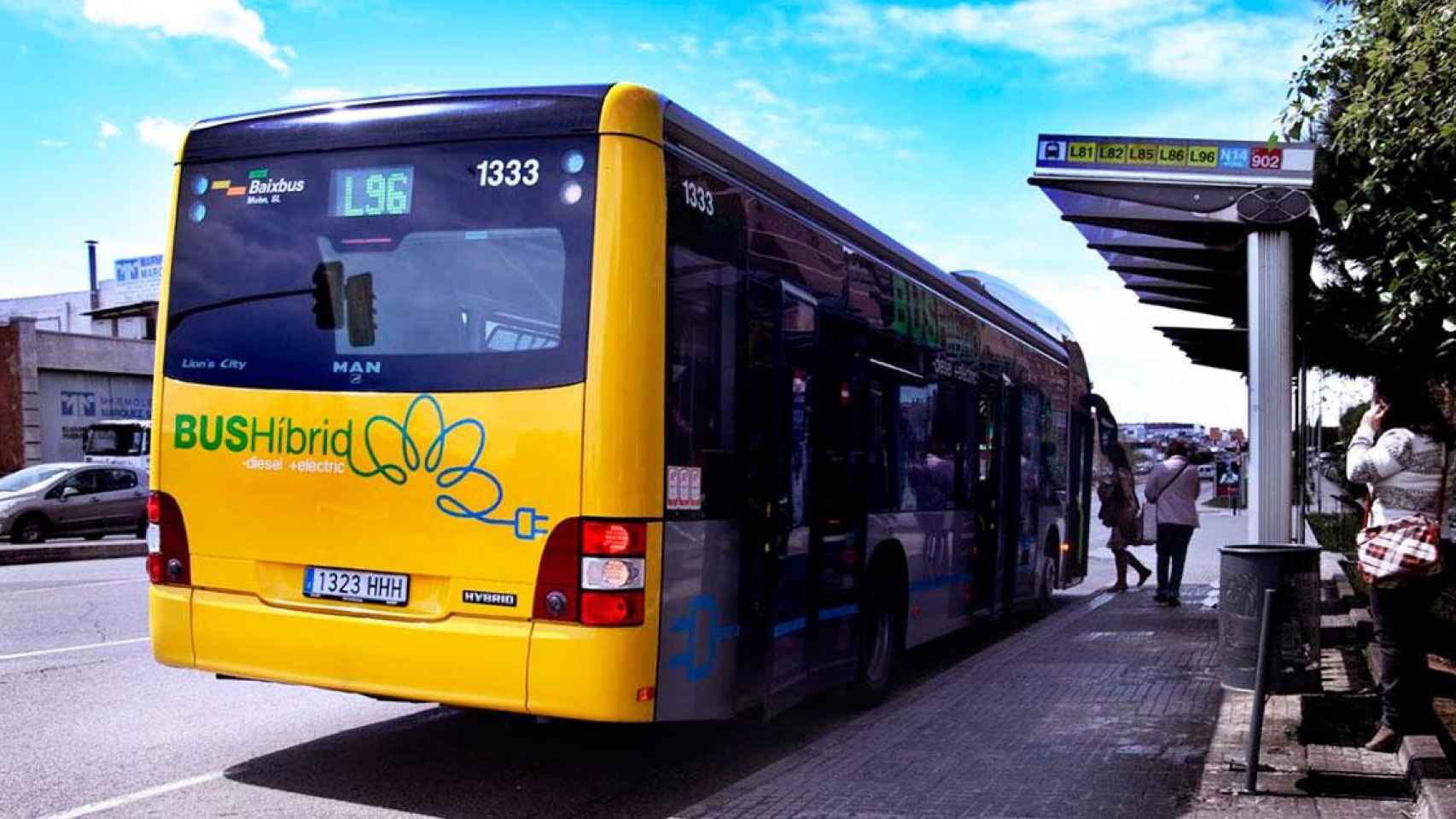 Imagen de un autobús interubano en el Baix Llobregat / CG
