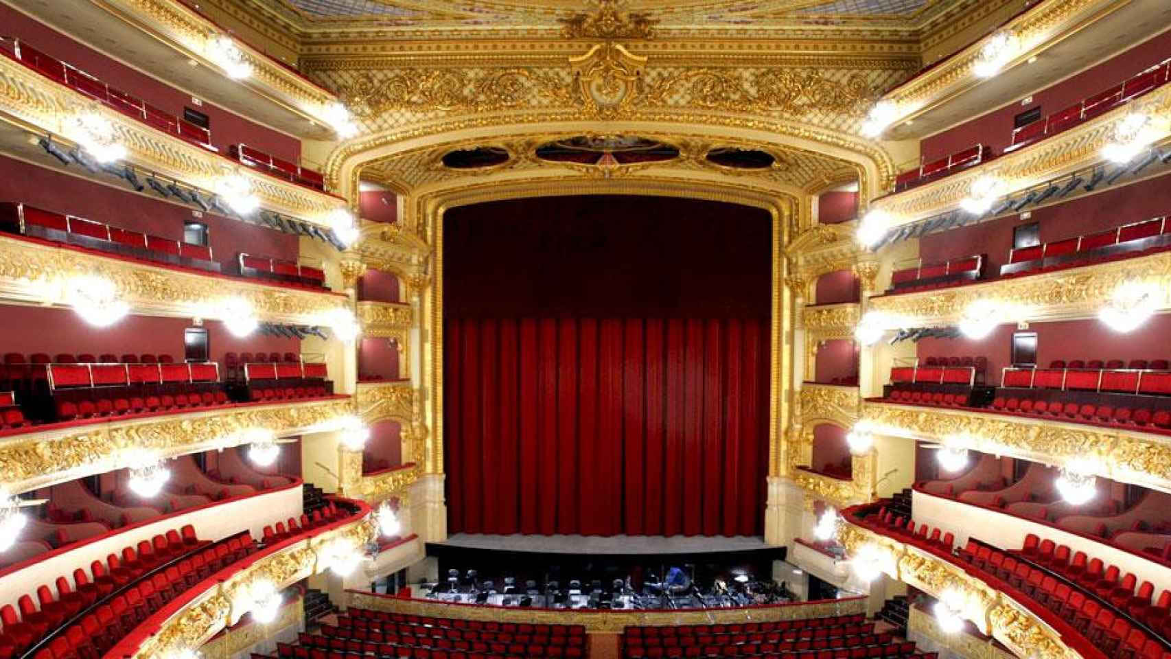Interior del Gran Teatro del Liceu, que debe adjudicar la organización de sus viajes entre Globalia y el El Corte Inglés / MA
