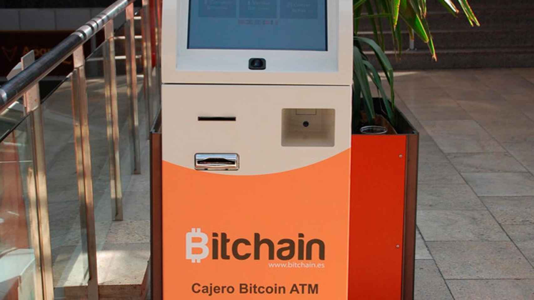 Cajero de Bitchain para cambiar euros por 'bitcoins' / TWITTER