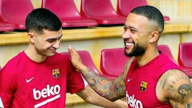 Pedri y Memphis, en un entrenamiento del Barça / FCB