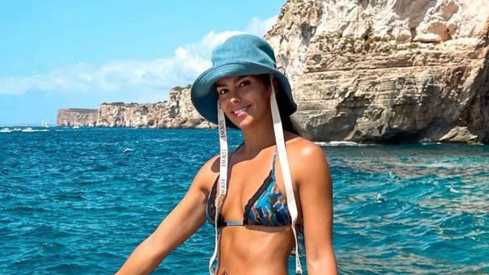 Cristina Pedroche disfruta de unas vacaciones en Menorca