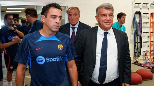 Xavi y Laporta se muestran muy unidos en la lucha por los objetivos del Barça / FCB