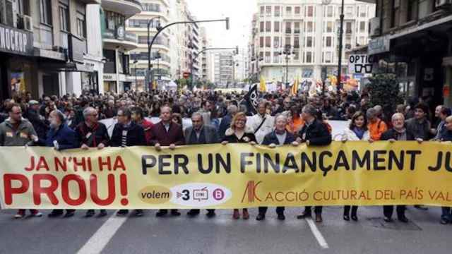 Cabecera de una manifestación convocada por Acció Cultural del País Valencià / EFE