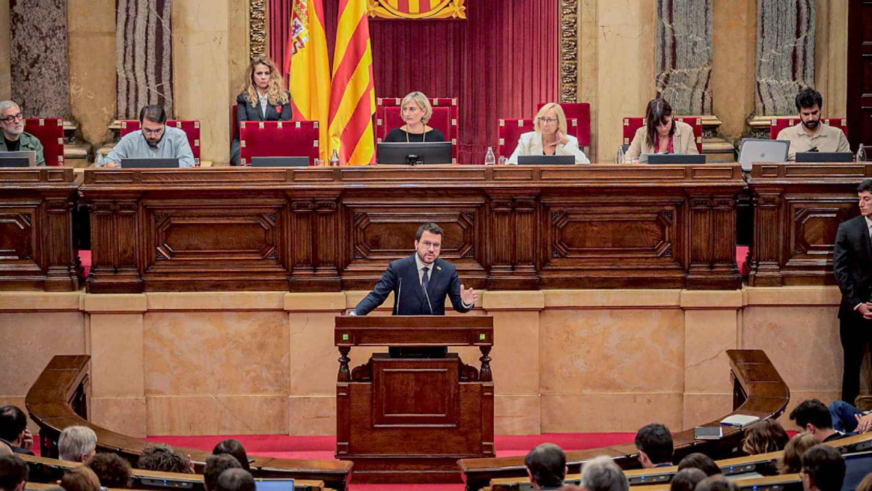 El presidente de la Generalitat, Pere Aragonès, interviente en el Parlament / PARLAMENT