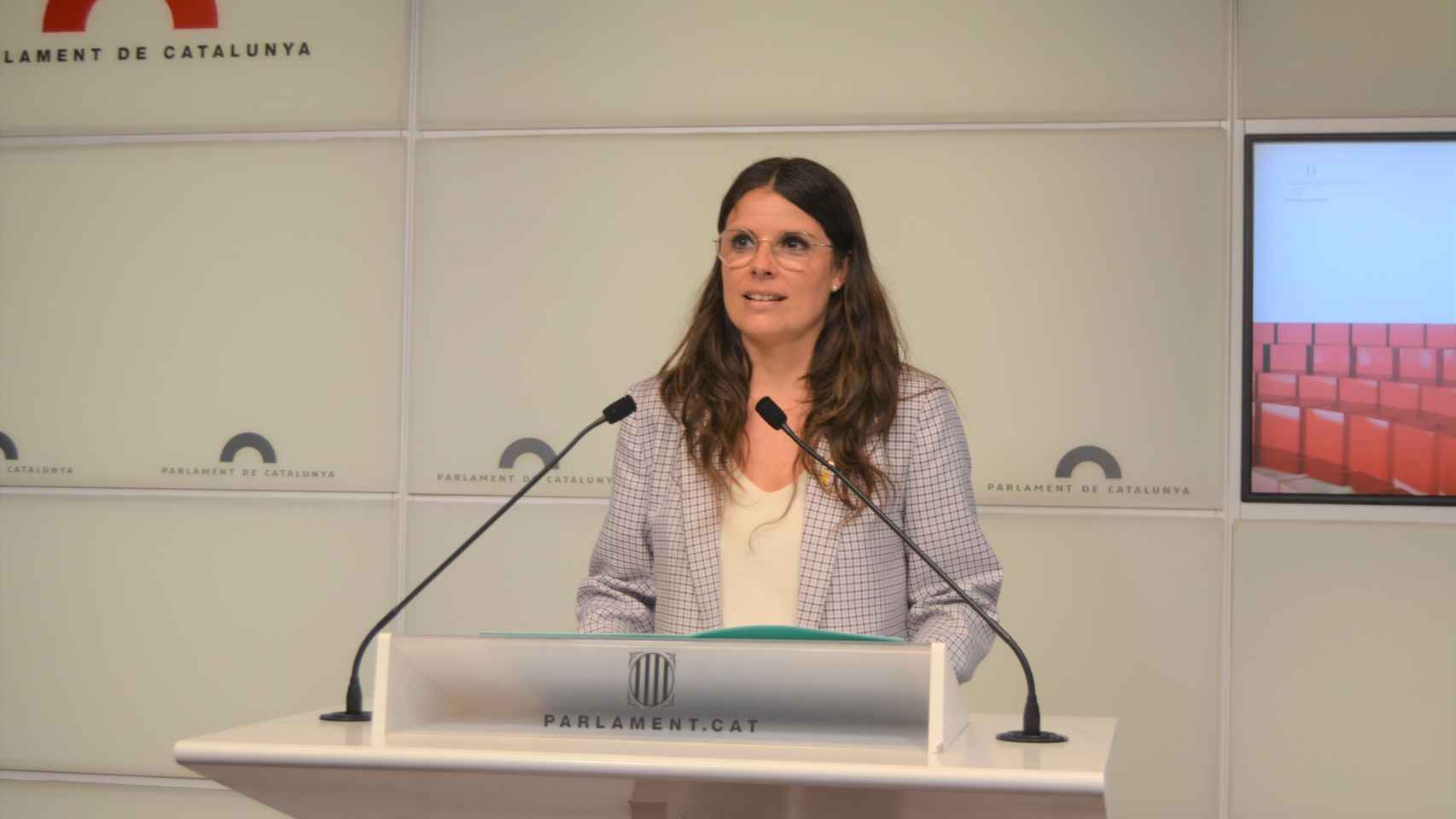 La portavoz de JxCat en el Parlament, Mònica Sales, en rueda de prensa / EUROPA PRESS