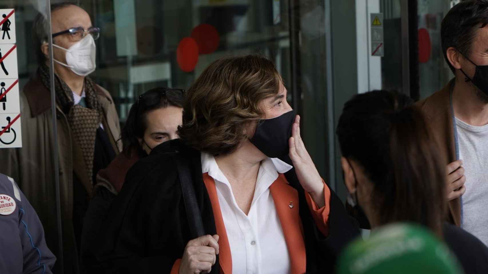 Ada Colau, alcaldesa de Barcelona, sale de declarar en la Ciutat de la Justicia / LUIS MIGUEL AÑÓN (CG)