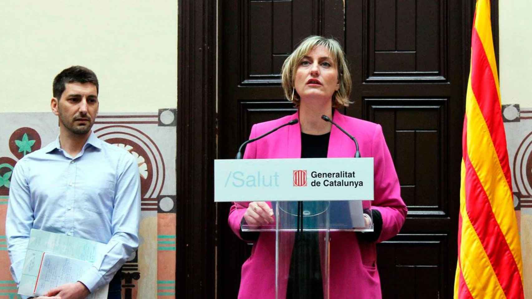 Oriol Mitjà (i), con la consejera catalana de Salud, Alba Vergés (d), presentando el ensayo contra el coronavirus / CG