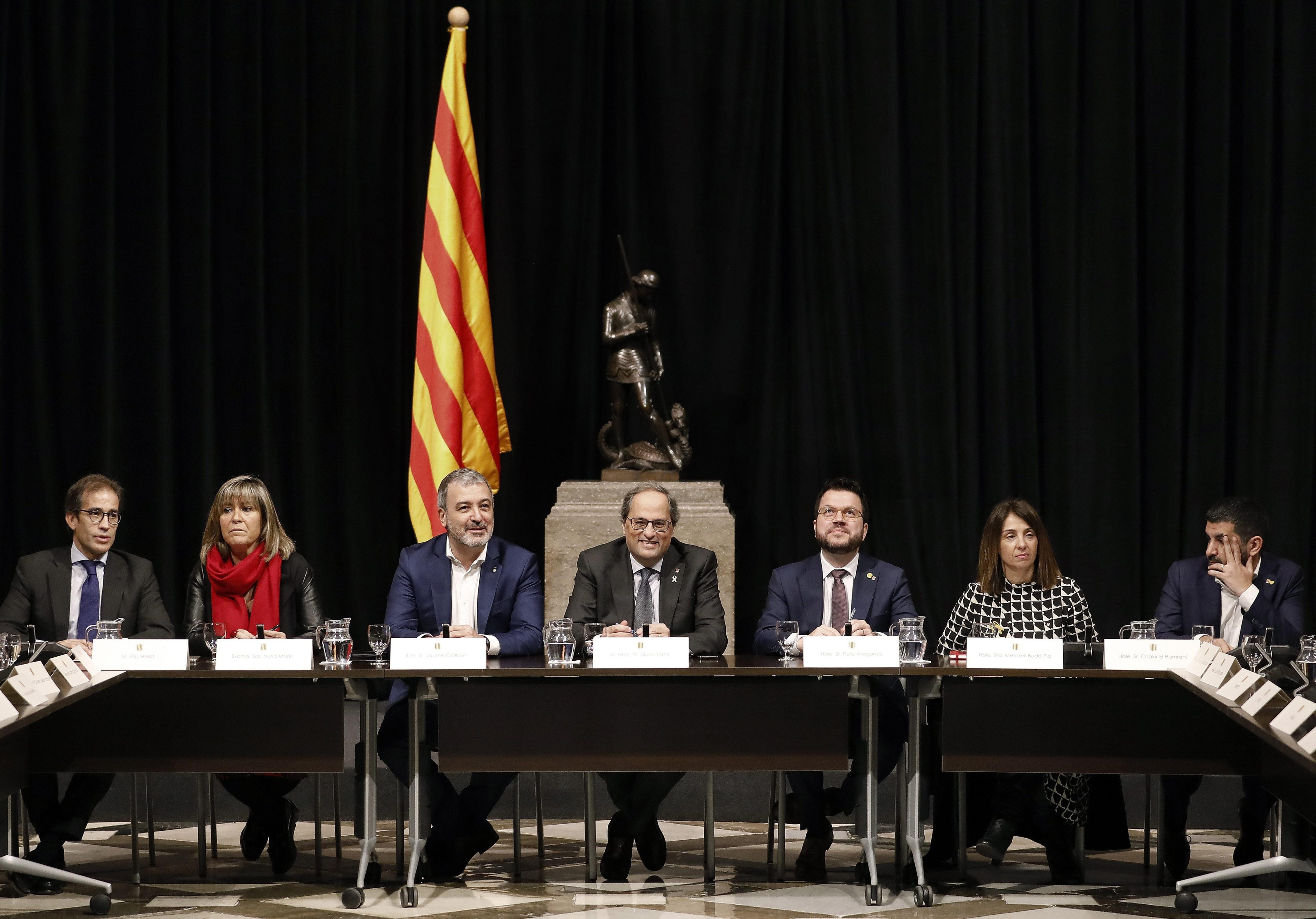 Representantes de las principales instituciones de Cataluña y Quim Torra reunidos tras la cancelación del MWC / EFE