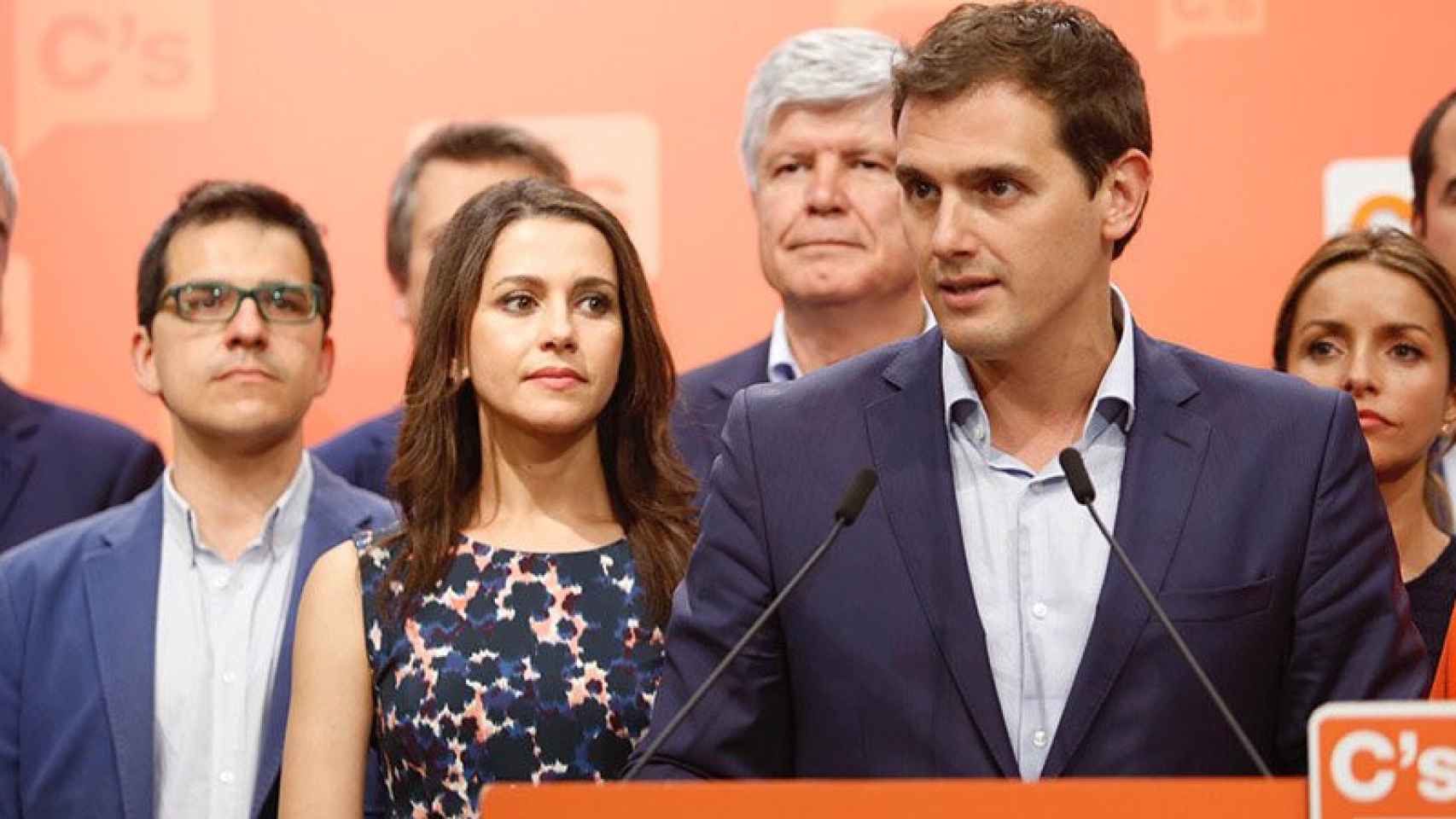 El líder de Ciudadanos, Albert Rivera, junto a Inés Arrimadas, durante su comparecencia en la noche electoral / CG.
