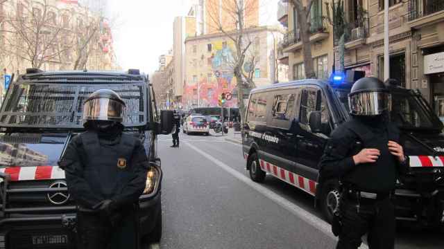 Agentes de la Brimo, como los que participarán en el despliegue de seguridad tras el ataque de Algeciras / EUROPA PRESS