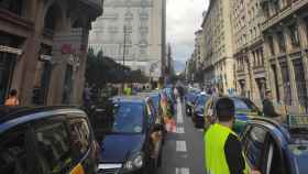 Taxistas colpasan via Laietana en su cuarta jornada de protestas en Barcelona /ELITE TAXI