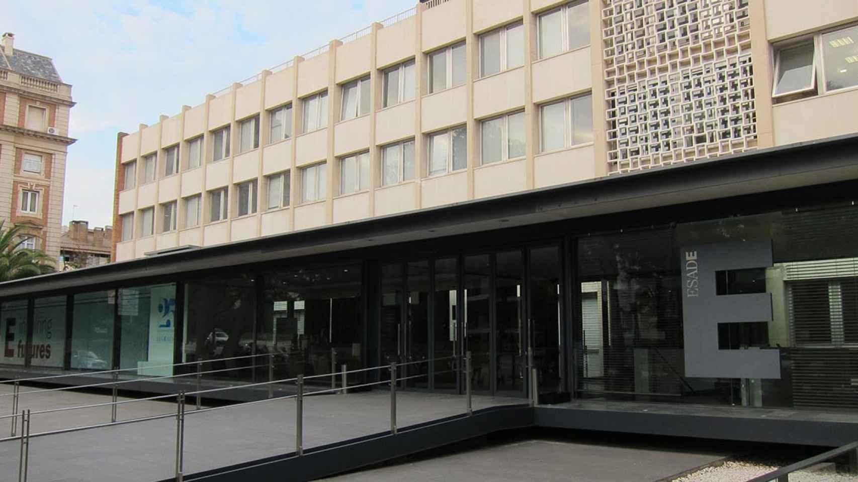 Un edificio del campus de Esade en Barcelona / EP