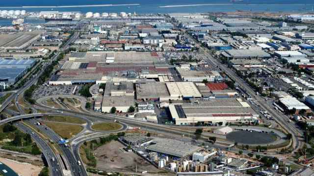 Vista aérea de la planta de Nissan en la Zona Franca / EUROPA PRESS