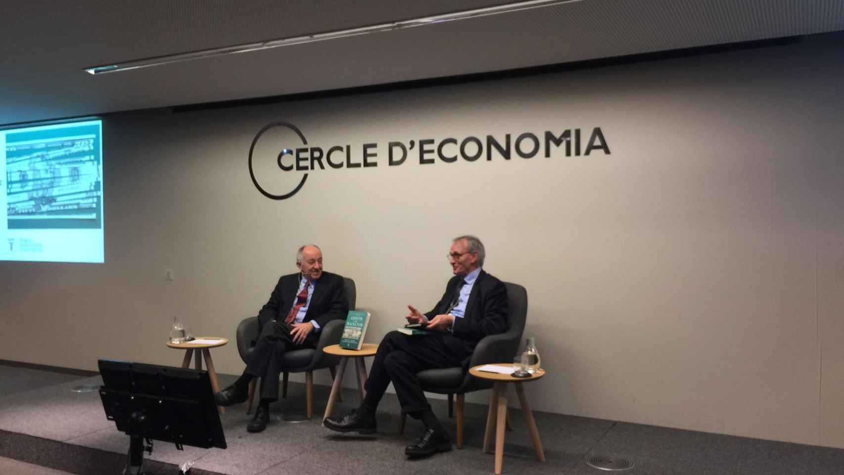 Miguel Angel Fernández Ordóñez y Antón Costas, en el Círculo de Economía / CG