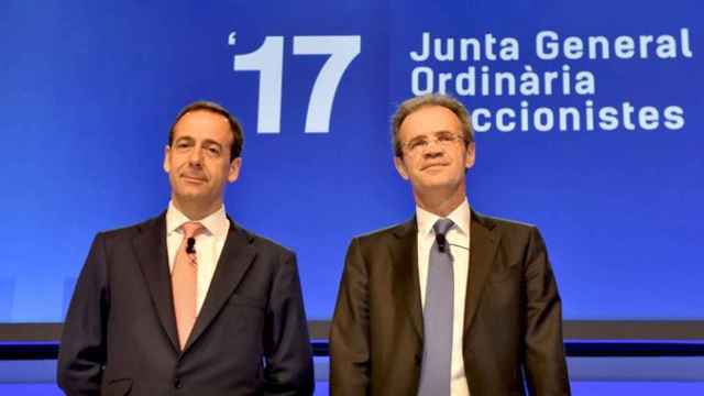 Jordi Gual (d) y Gonzalo Gortázar (i), presidente y consejero delegado de Caixabank, la entidad que ha abierto el mercado de deuda al emitir 1.375 millones de cédulas hipotecarias / CG