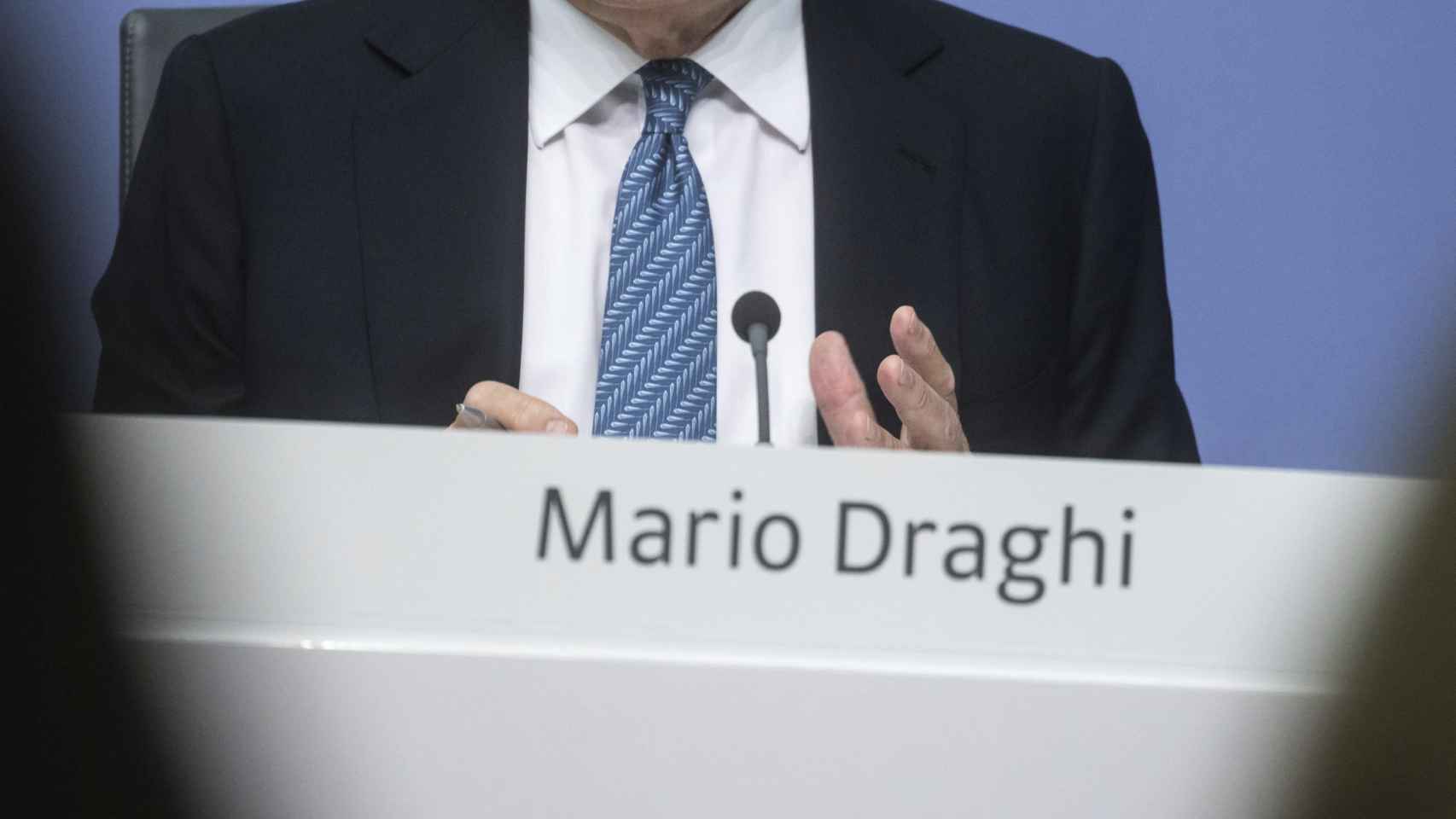 El presidente del BCE, Mario Draghi, en una rueda de prensa / EFE