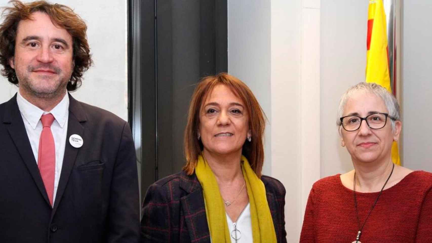 La directora general de Política Lingüística del Govern, Ester Franquesa (c), y los cargos homólogos del gobierno balear y valenciano, Beatriu Defior y Rubén Trenzano, respectivamente / EP