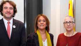 La directora general de Política Lingüística del Govern, Ester Franquesa (c), y los cargos homólogos del gobierno balear y valenciano, Beatriu Defior y Rubén Trenzano, respectivamente / EP