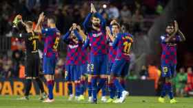 Gerard Piqué agradeciendo el apoyo de la afición contra el Celta de Vigo / FC Barcelona