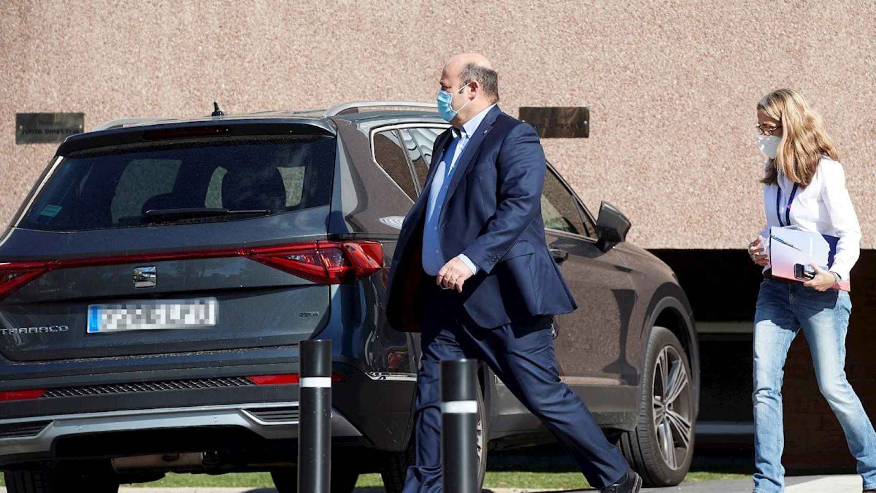 Óscar Grau, CEO del Barça de Bartomeu, en su llegada al Camp Nou EFE
