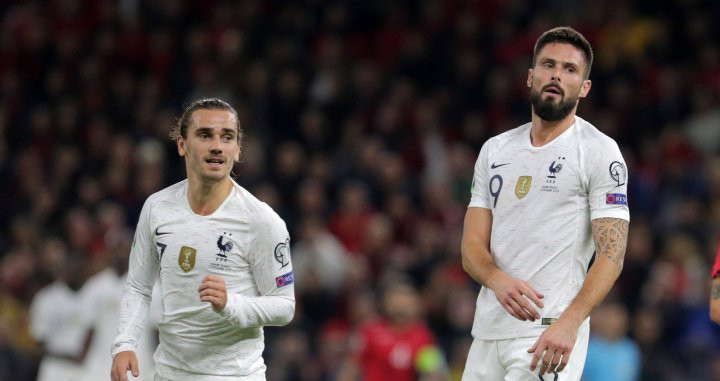 Griezmann y Giroud celebrando el segundo gol de Francia / EFE