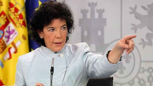 La portavoz del Gobierno, Isabel Celaá, en la rueda de prensa posterior a un Consejo de Ministros / EFE