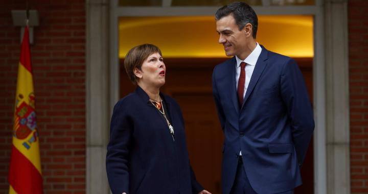 El presidente del Gobierno, Pedro Sánchez, con la presidenta de Navarra, Uxue Barkos, esta semana / EFE