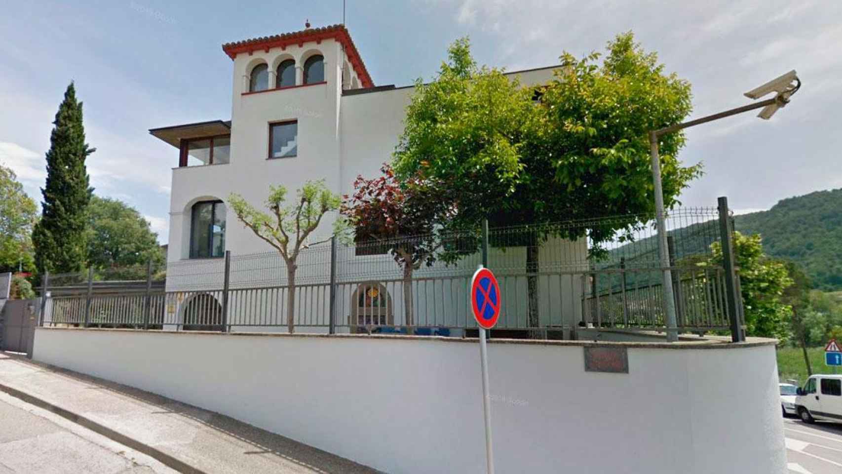 La residencia Torreblanca, en Sant Joan les Fonts (Girona), donde han fallecido siete personas / GM