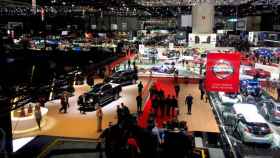 Imagen del primer día del Salón del Automóvil de Ginebra, donde las marcas han certificado que se despiden de las gasolineras / CG