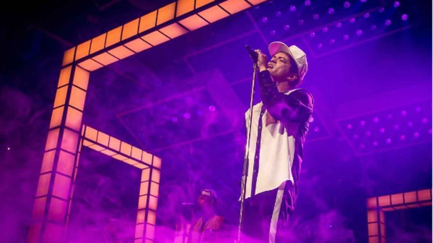 Una foto de Bruno Mars en el concierto de Barcelona