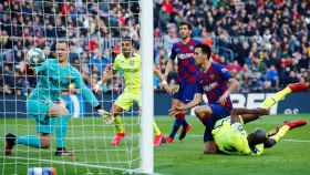 Una acción del Barça-Getafe de hace dos temporadas, en el Camp Nou / EFE
