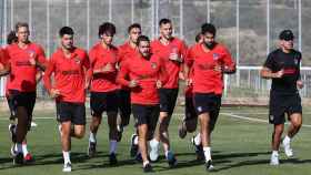 Los jugadores del Atlético de Madrid entrenando con el Cholo / EFE