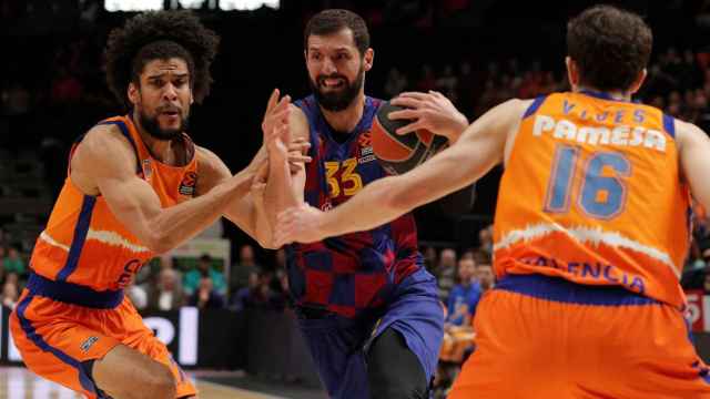 Mirotic, en una acción ante el Valencia Basket | FCB