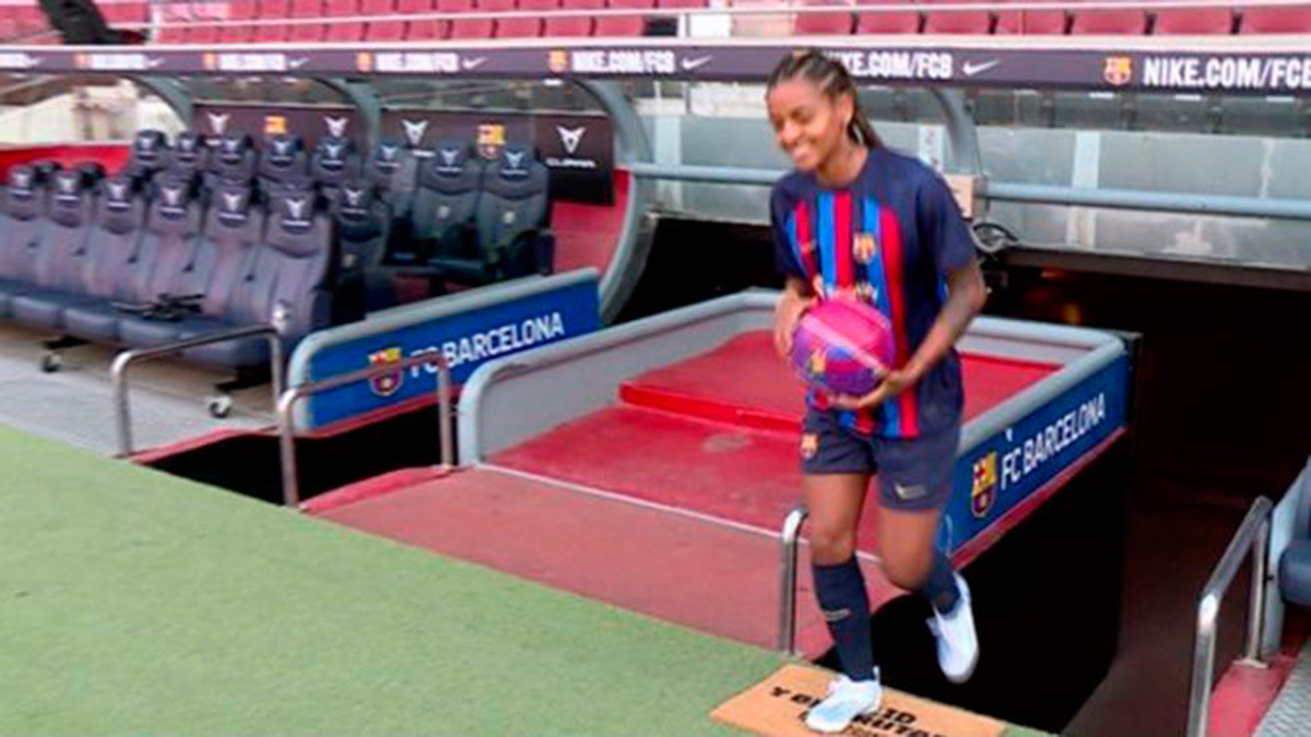 Geyse Ferreira, saltando al Camp Nou como nuevo fichaje del Barça Femenino / REDES