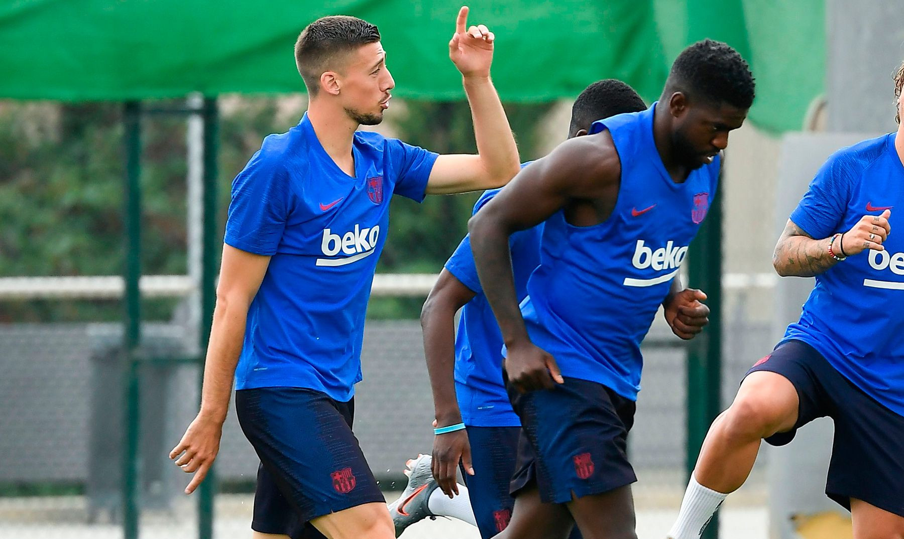 Umtiti y Lenglet en un entrenamiento del Barça / EFE