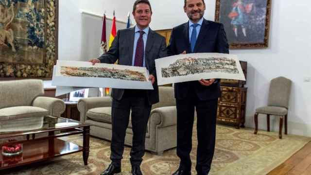 Emiliano García Page, presidente de Castilla-La Mancha, y José Luis Ábalos, ministro de Fomento y secretario general del PSOE / EFE
