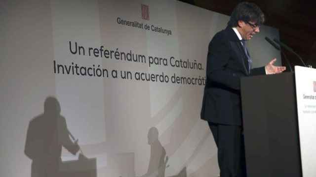 El presidente de la Generalitat, Carles Puigdemont, en la conferencia pro referéndum en Madrid la pasada semana / EFE