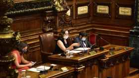 Pleno del Ayuntamiento de Barcelona sobre la retirada de la medalla de oro al rey emérito / EP