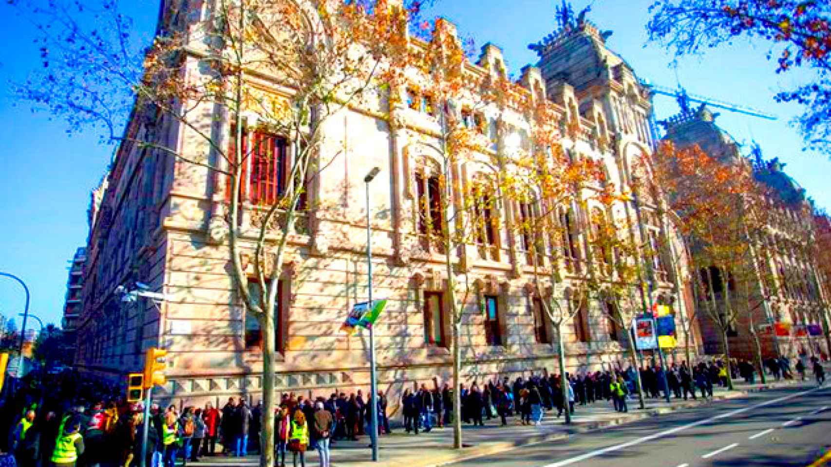El Tribunal Superior de Justicia de Cataluña (TSJC) en el paseo Lluís Companys, donde acabarán las denuncias de los juzgados / EFE