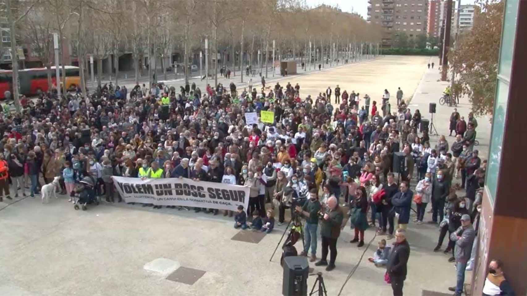 Manifestación en Mataró para cambiar la normativa de caza y garantizar bosques seguros