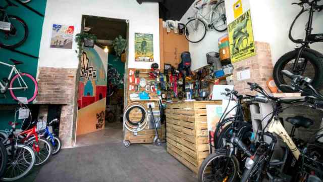Tienda de bicicletas de alquiler en Barcelona / AIRBICI
