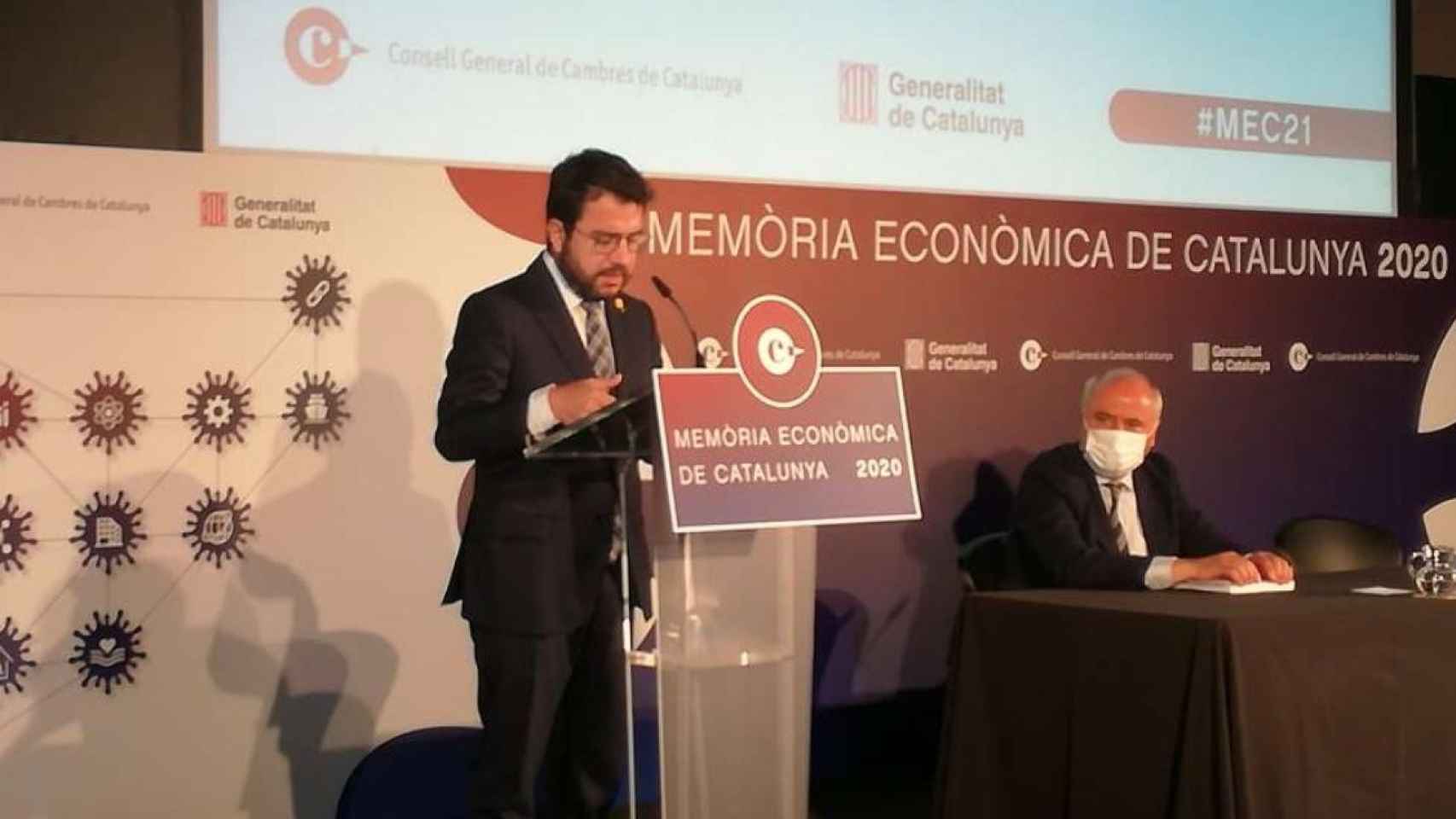 El presidente de la Generalitat, Pere Aragonès, en la presentación de la memoria económica de Cataluña elaborada por la Cámara de Comercio / CG