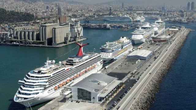 Vista aérea de la terminal de cruceros en Barcelona / CG