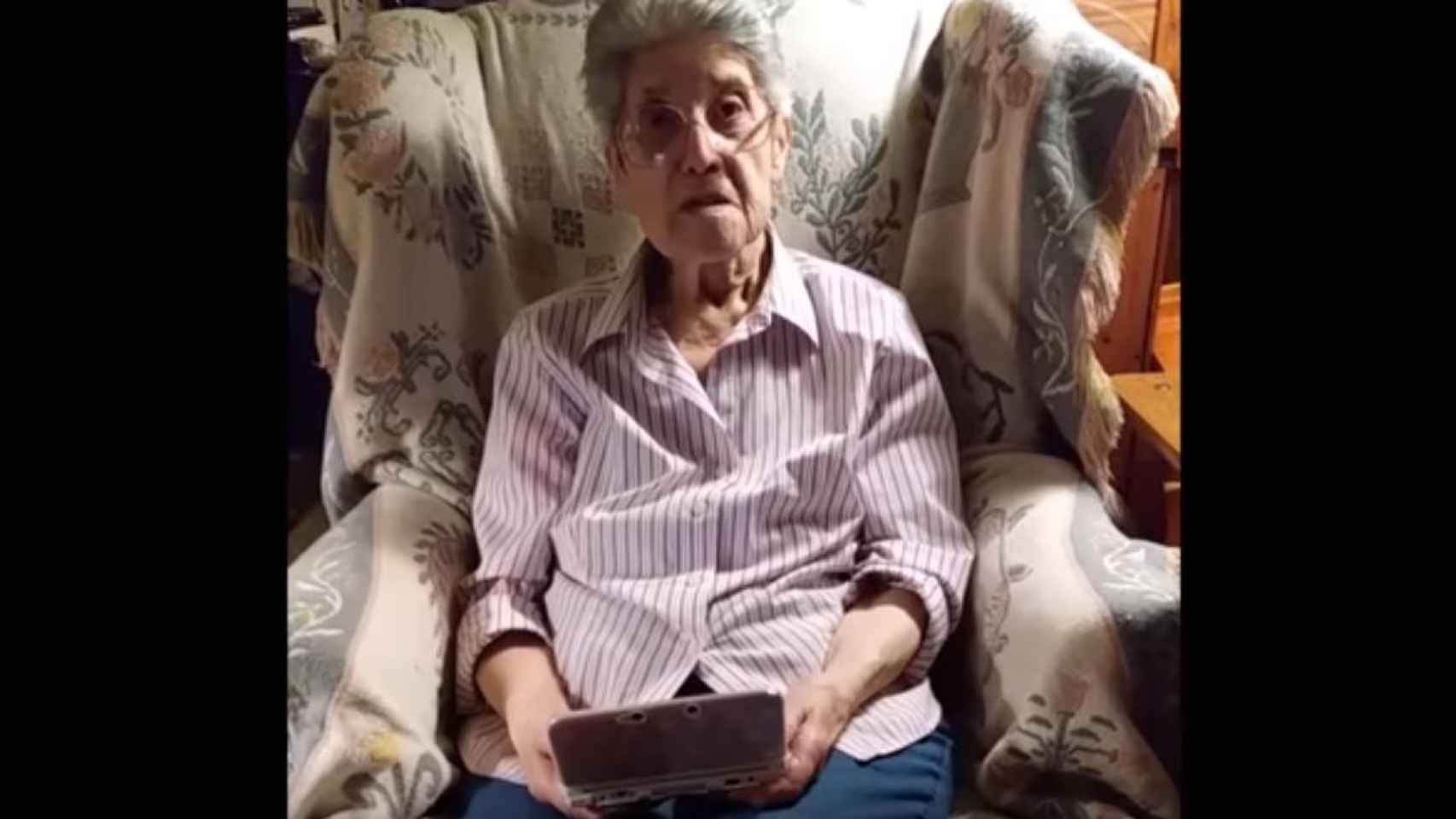 La abuela de 87 años que lleva más de tres mil horas jugando a 'Animal Crossing:New Leaf' de Nintendo 3DS / YOUTUBE