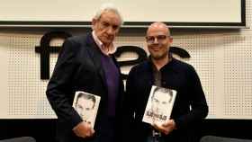 J.K. Franco y Luis del Olmo en la presentación de su novela / CD